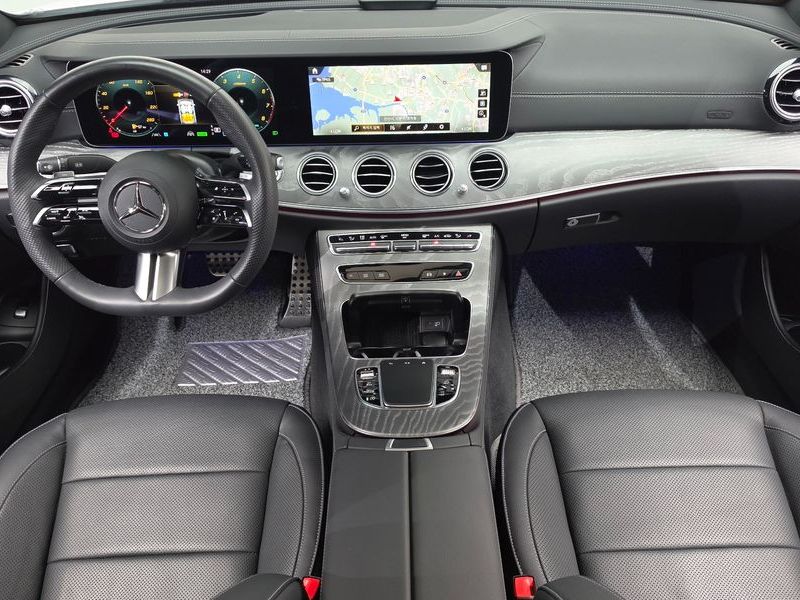 2023 Mercedes-Benz E-Class E350 4MATIC AMG Line photo 7