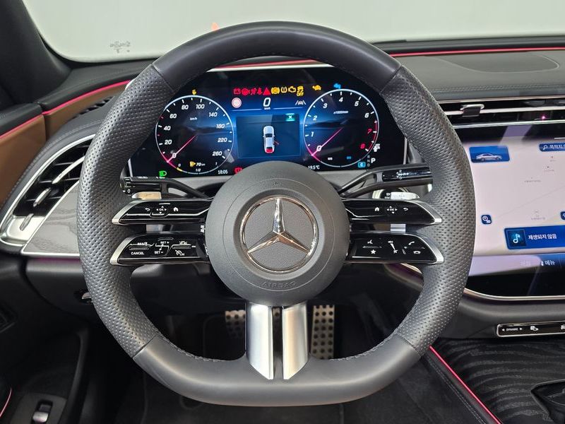 2026 Mercedes-Benz E-Class E200 AMG Line photo 12