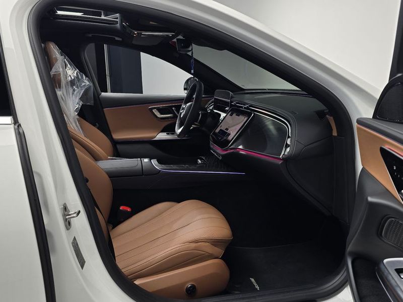 2026 Mercedes-Benz E-Class E200 AMG Line photo 26