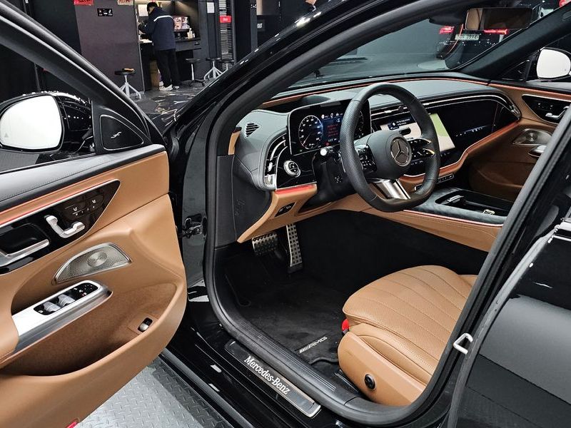 2026 Mercedes-Benz E-Class E450 4MATIC AMG Line photo 11