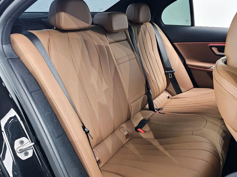 2026 Mercedes-Benz E-Class E450 4MATIC AMG Line photo 12