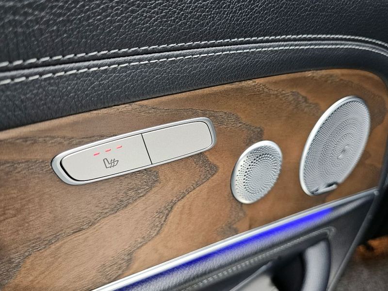 2018 Mercedes-Benz E-Class E300 4MATIC Exclusive photo 19