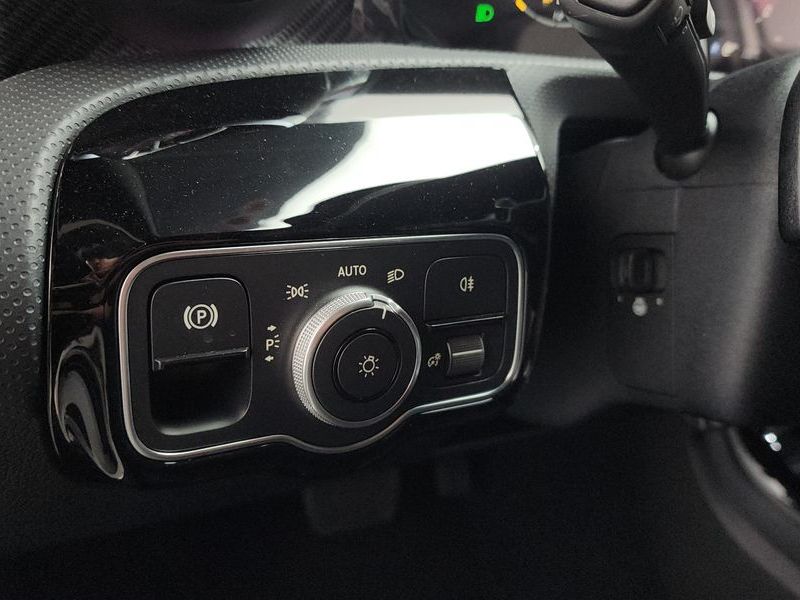 2025 Mercedes-Benz A-Class A220 Hatchback photo 27