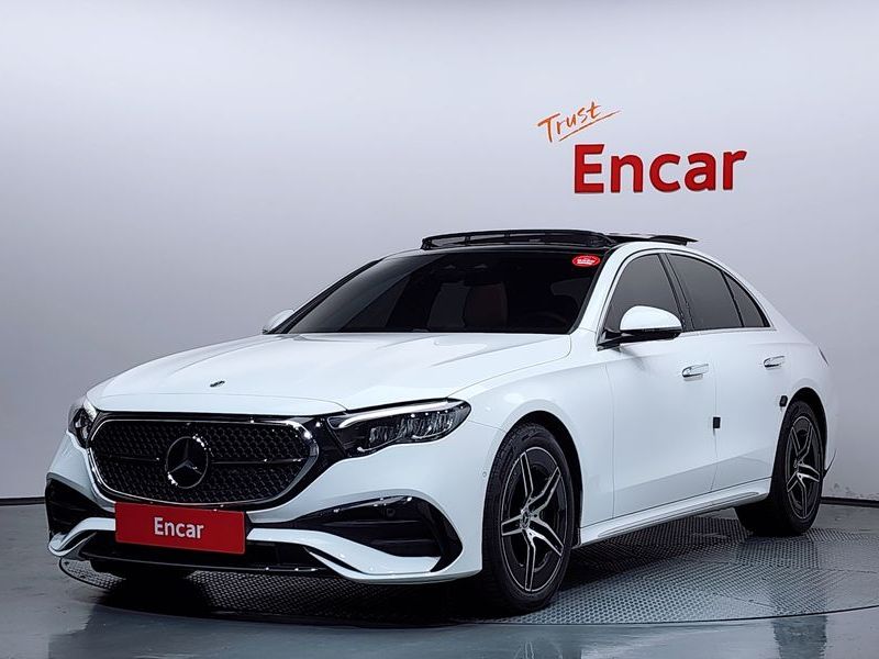 2026 Mercedes-Benz E-Class E200 AMG Line photo 1