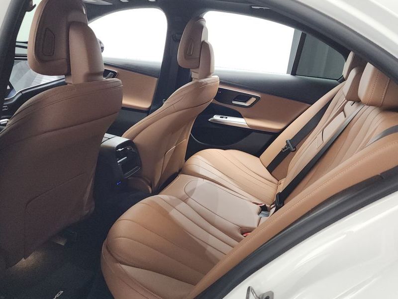 2026 Mercedes-Benz E-Class E200 AMG Line photo 11