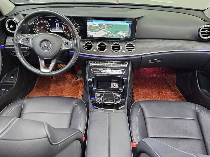 2017 Mercedes-Benz E-Class E220d 4MATIC Avantgarde photo 7