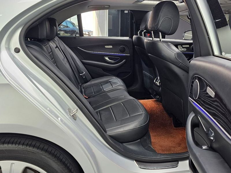 2017 Mercedes-Benz E-Class E220d 4MATIC Avantgarde photo 12