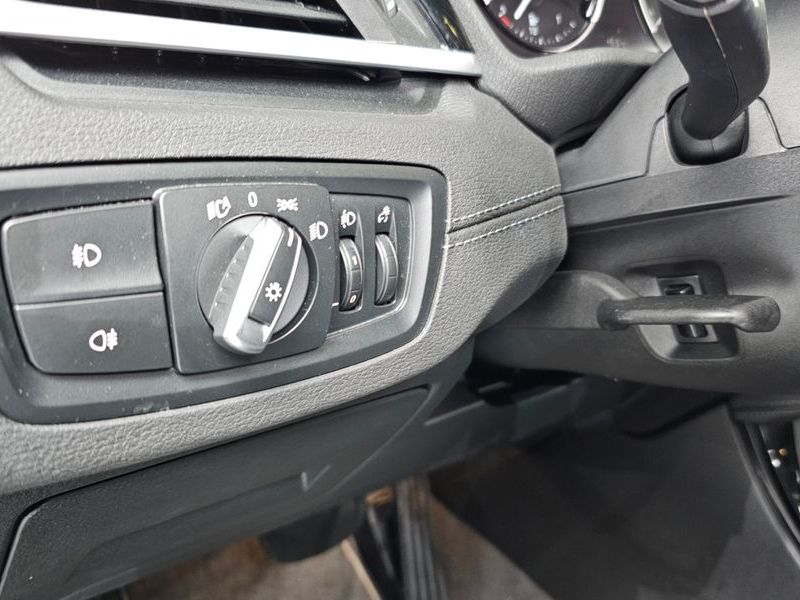 2022 BMW X1 xDrive 20i xLine photo 17