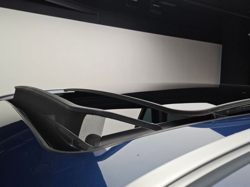 2022 BMW X1 xDrive 20i xLine photo 19