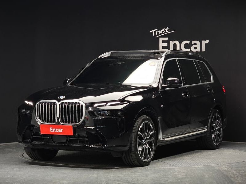 2025 BMW X7 xDrive 40i M Sport 6STR photo 1