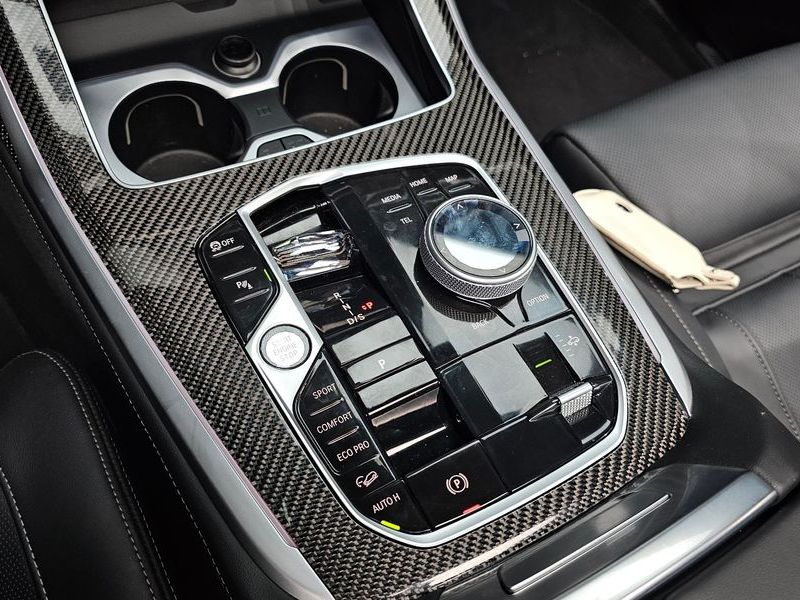 2025 BMW X7 xDrive 40i M Sport 6STR photo 9