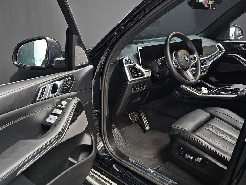 2025 BMW X7 xDrive 40i M Sport 6STR photo 11