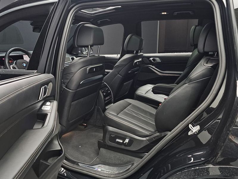 2025 BMW X7 xDrive 40i M Sport 6STR photo 12