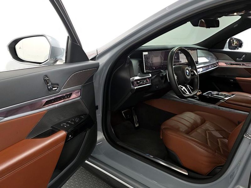 2023 BMW 7 Series 740i sDrive M Sport photo 10