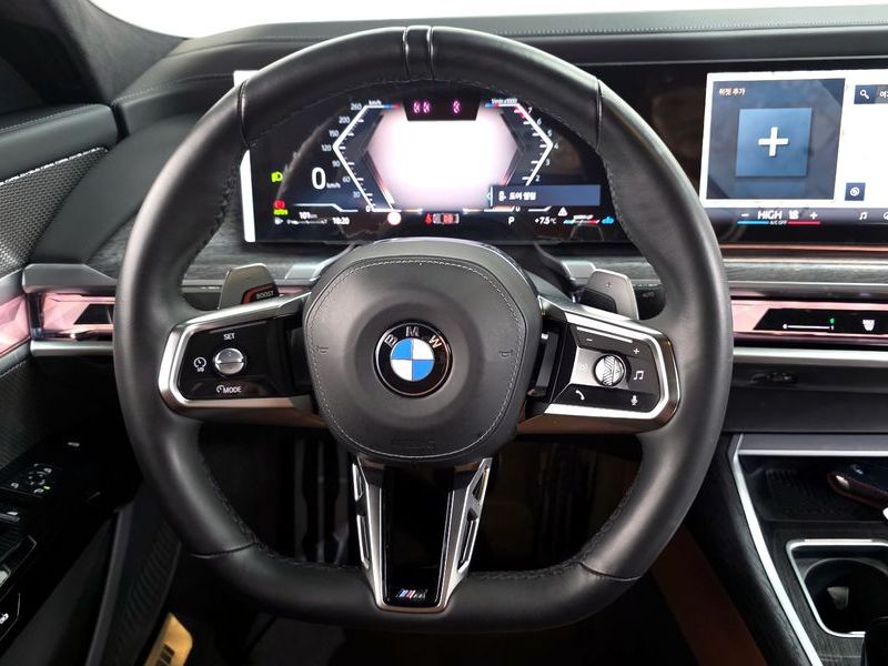 2023 BMW 7 Series 740i sDrive M Sport photo 13