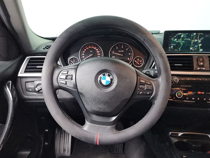 2017 BMW 3 Series 320d photo 13