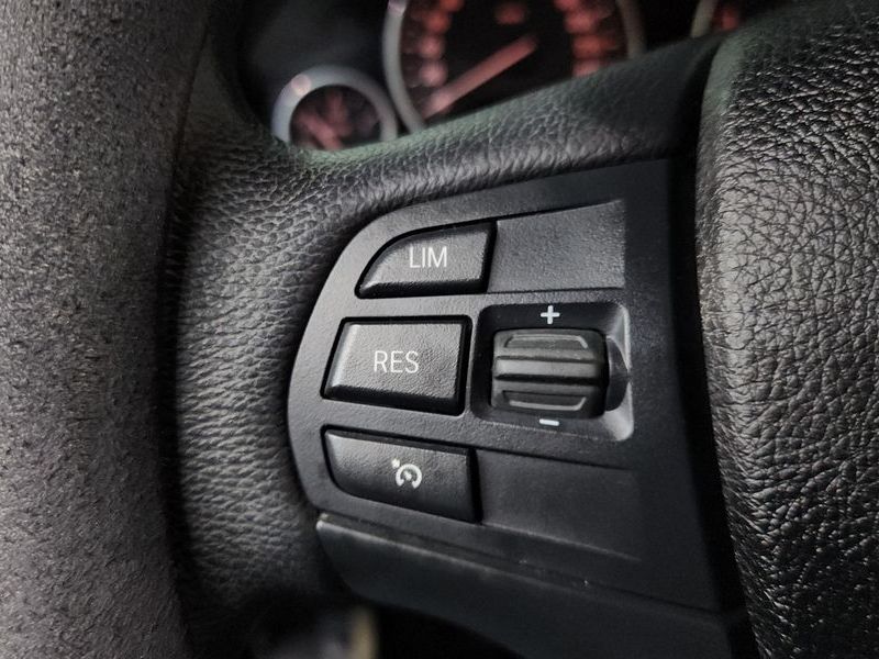 2017 BMW 3 Series 320d photo 16