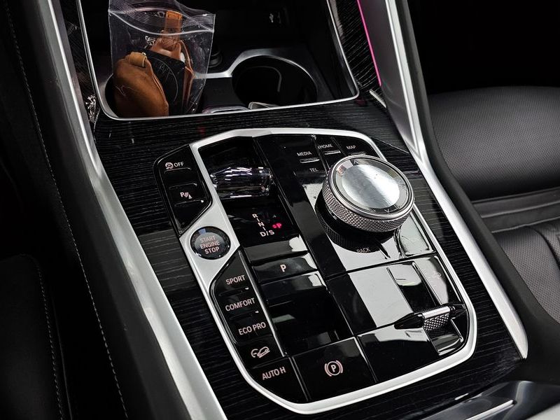 2025 BMW X6 xDrive30d M Sport photo 9