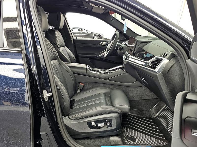 2025 BMW X6 xDrive30d M Sport photo 11