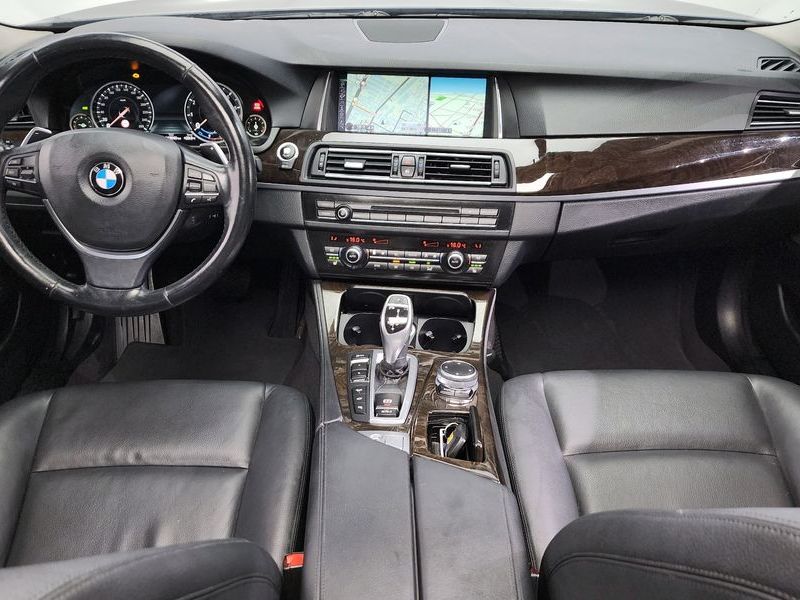 2015 BMW 5 Series 528i xDrive photo 7