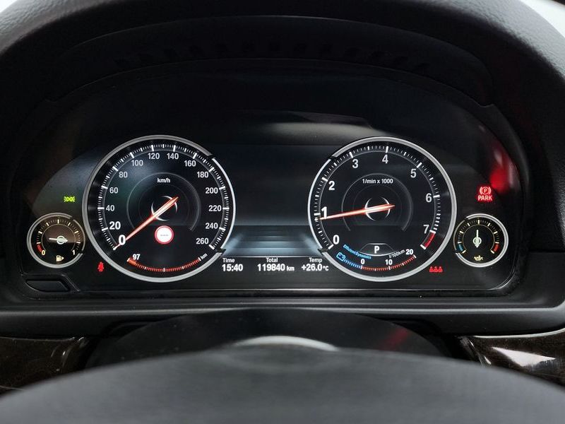 2015 BMW 5 Series 528i xDrive photo 8