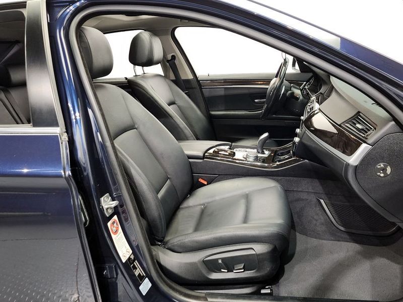2015 BMW 5 Series 528i xDrive photo 11