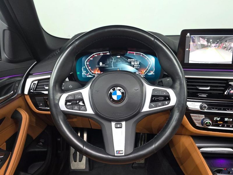 2023 BMW 5 Series 520i M Sport photo 13
