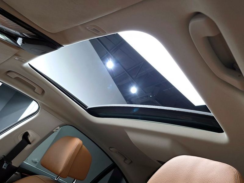 2021 BMW 5 Series 520i Luxury photo 18
