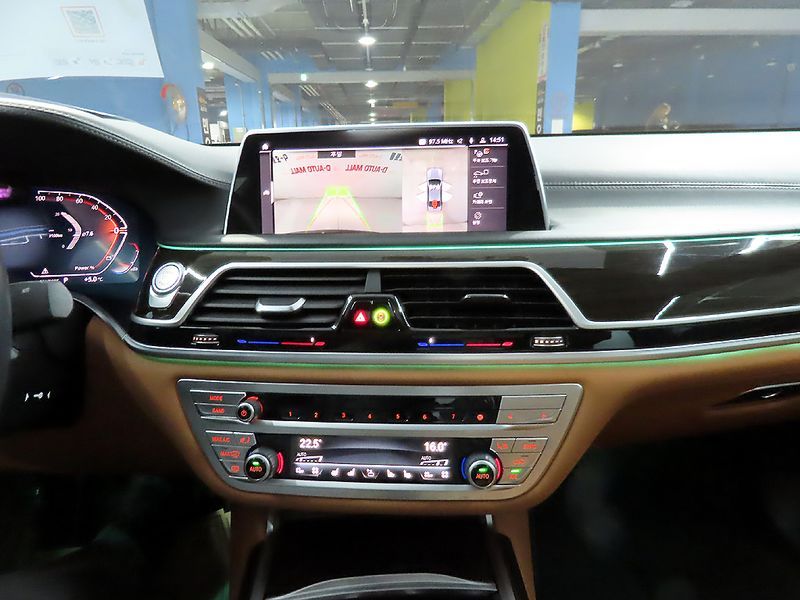 2022 BMW 7 Series 730Ld xDrive Design Pure Excellence photo 13