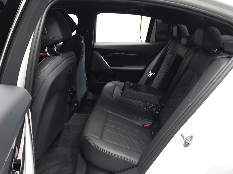 2026 BMW 5 Series 520i M Sport photo 11