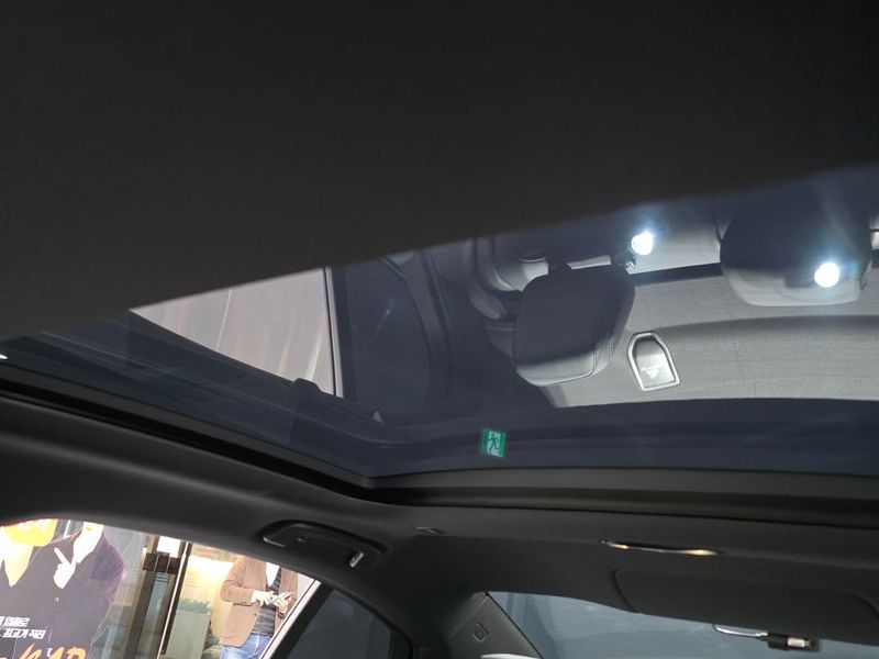 2026 BMW 5 Series 520i M Sport photo 19