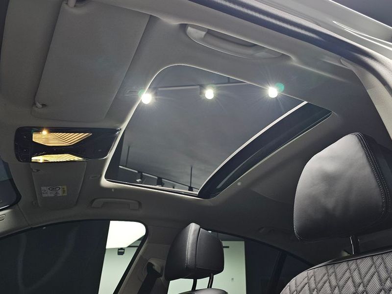 2021 BMW 5 Series 530i xDrive Luxury photo 20