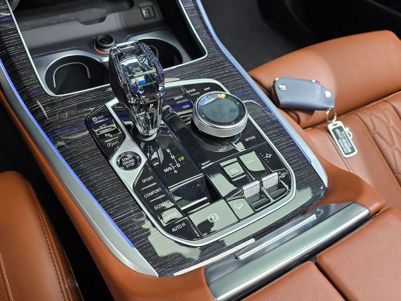 2021 BMW X7 xDrive 40i M Sport 6STR photo 9