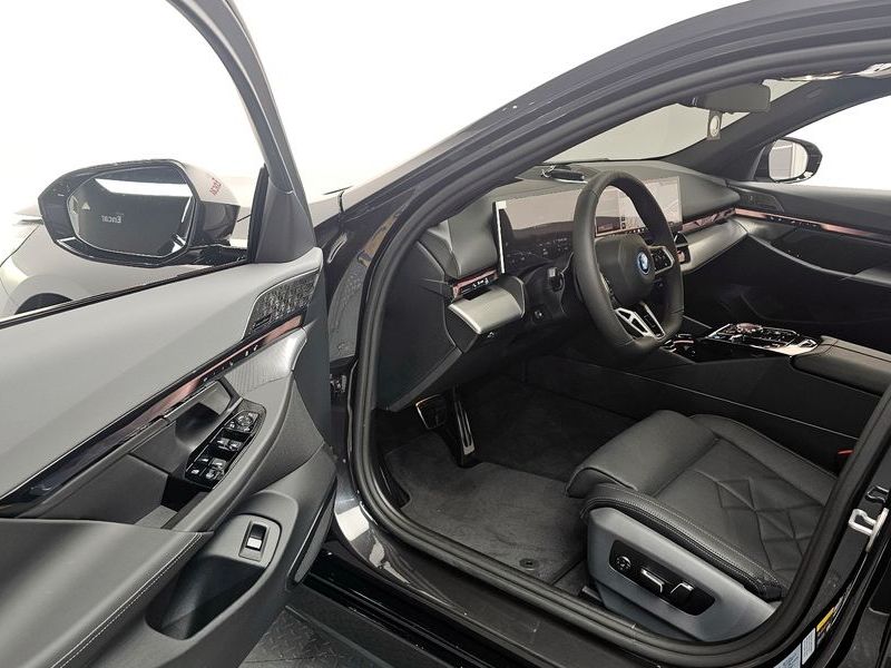 2026 BMW i5 xDrive 40 M Sport photo 10