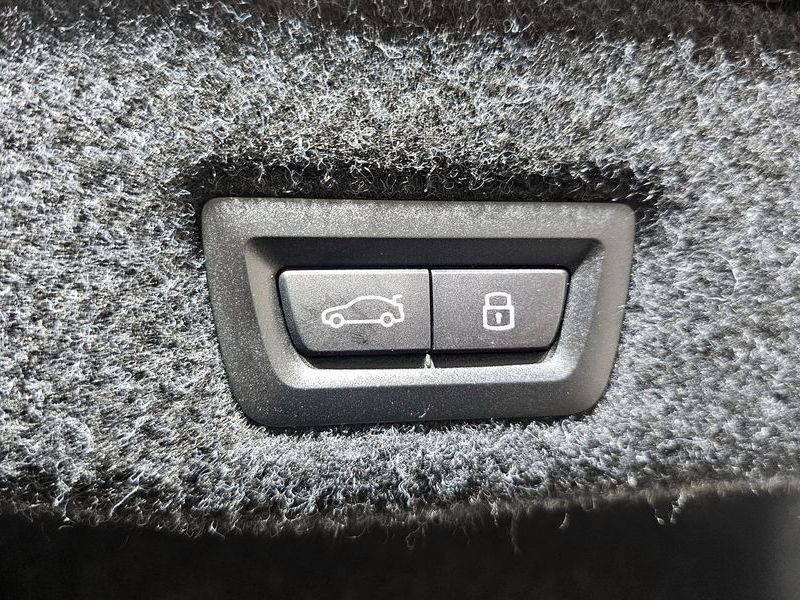 2026 BMW i5 xDrive 40 M Sport photo 18