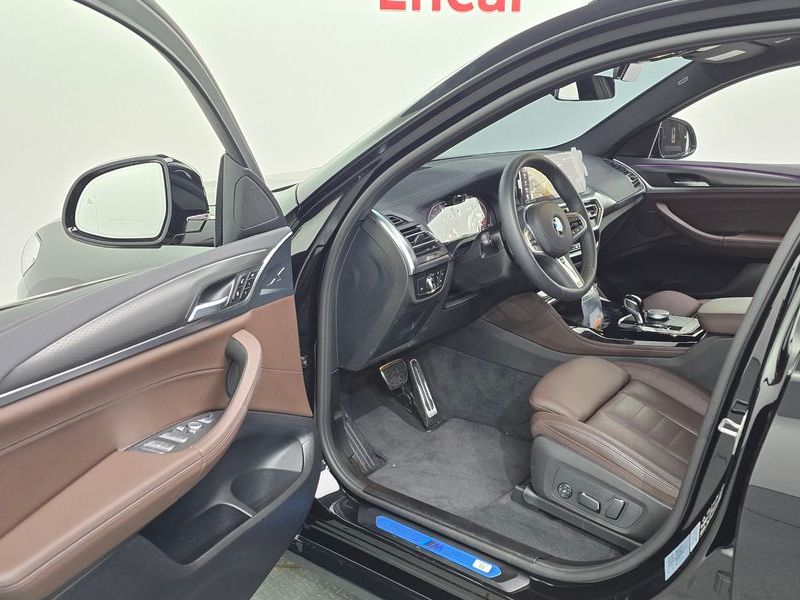 2025 BMW X4 xDrive20d M Sport photo 10