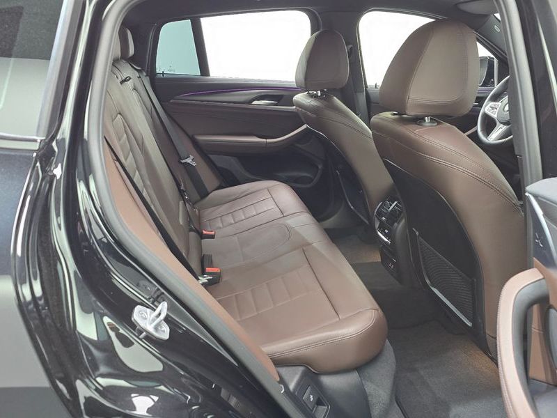 2025 BMW X4 xDrive20d M Sport photo 11