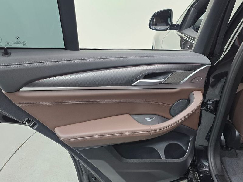 2025 BMW X4 xDrive20d M Sport photo 25