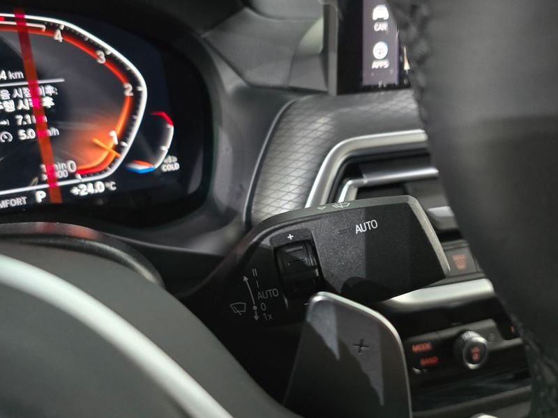 2025 BMW X4 xDrive20d M Sport photo 28