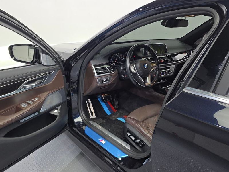 2018 BMW 7 Series 730Ld xDrive M Sport photo 10