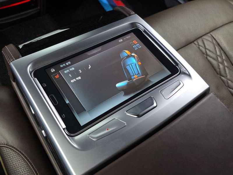 2018 BMW 7 Series 730Ld xDrive M Sport photo 17