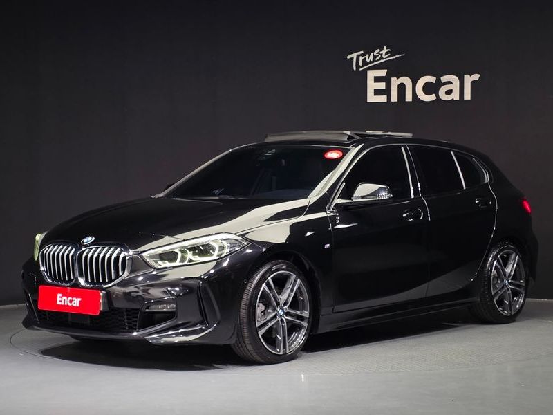 2021 BMW 1 Series 118d M Sport photo 1