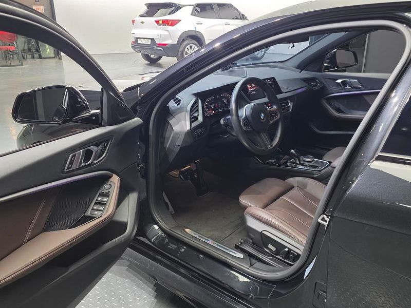 2021 BMW 1 Series 118d M Sport photo 10