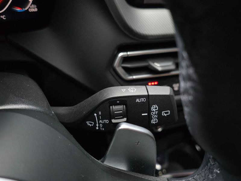 2021 BMW 1 Series 118d M Sport photo 16