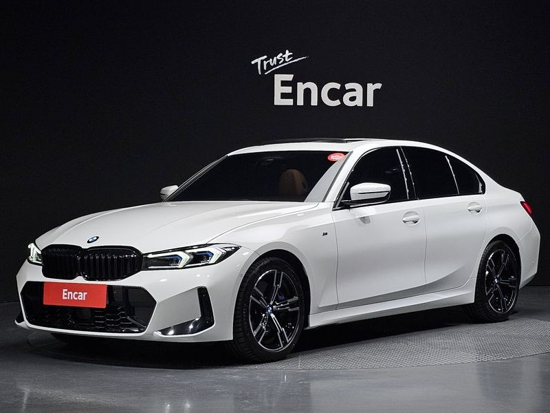 2025 BMW 3 Series 320i M Sport photo 1
