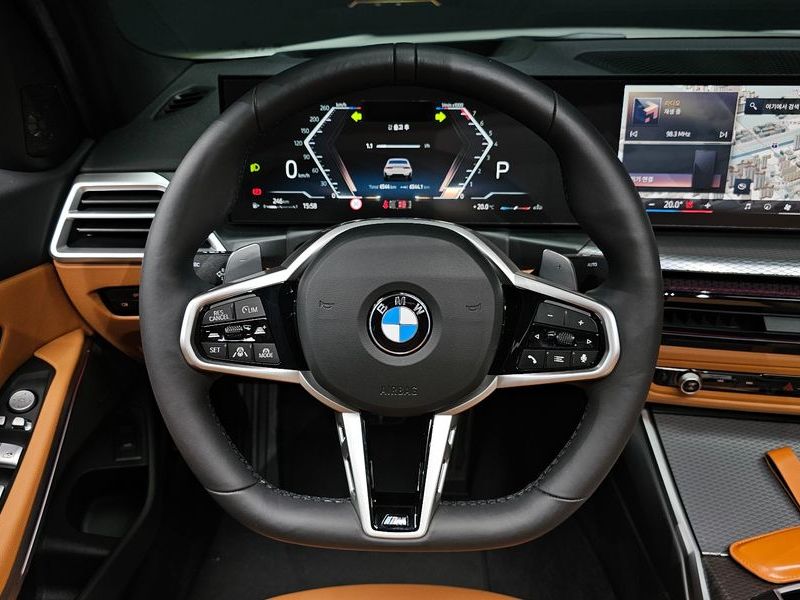 2025 BMW 3 Series 320i M Sport photo 12