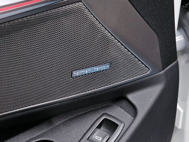 2025 BMW 3 Series 320i M Sport photo 27