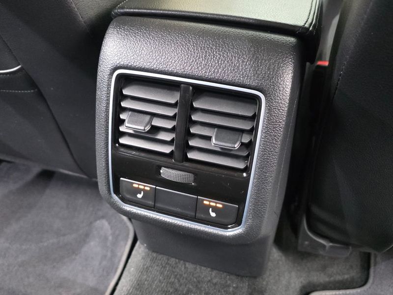 2018 Volkswagen Passat 2.0 TSI B7 photo 18