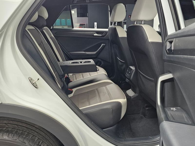 2021 Volkswagen T-Roc 2.0 TDI Premium photo 12