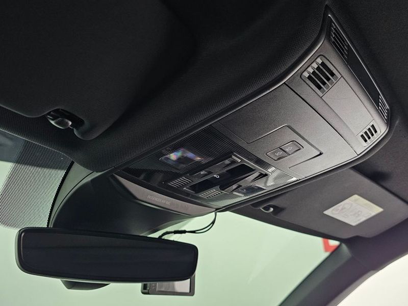 2021 Volkswagen T-Roc 2.0 TDI Premium photo 17